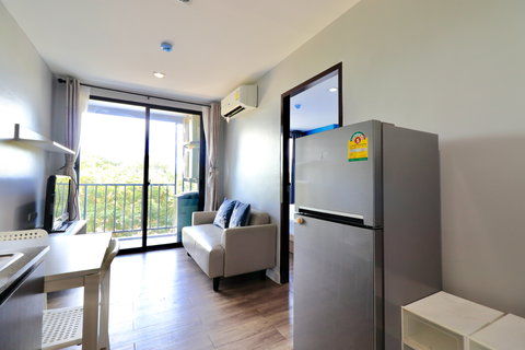 รูปภาพ ตึก B ชั้น 3 ✔️ วิวนี้หลบแดด ห้องไม่ร้อน หลบเสียงรถไฟ ✔️เครื่องซักผ้า พร้อมอยู่ โทร.- 0803322777