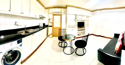 Condos for rent : Rin House sukhumvit39. 1bed 50sqm. Line id: @pfagent