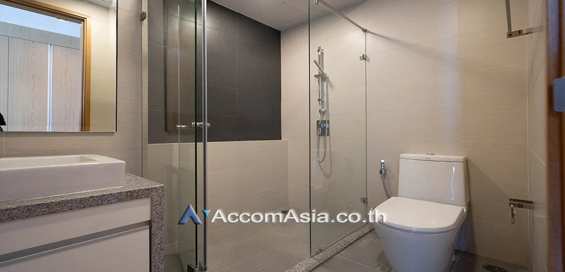 รูป 🔼🔽 AccomA 📩 Contemporary high-floor unit with city view in Sukhumvit (1520326) - รูปที่ 10/14