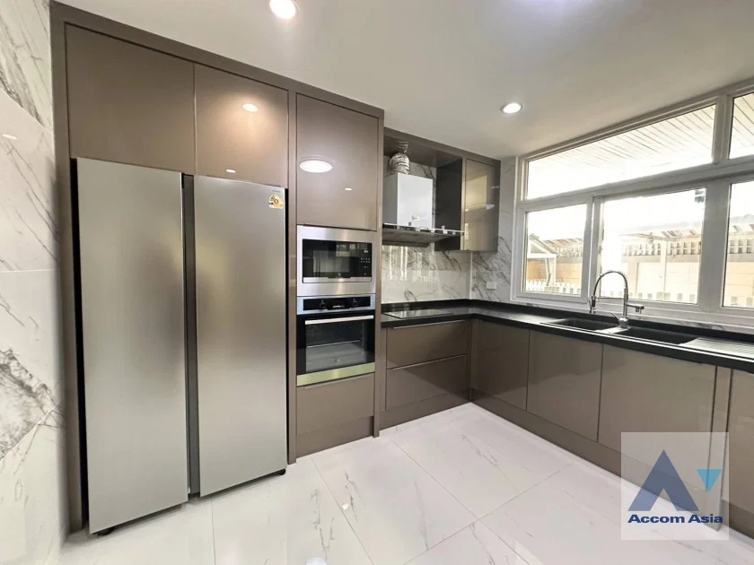 รูป 🔼🔽 AccomA 📩  4 BR House in Thanon Phaya Thai (AA43670) - รูปที่ 8/20