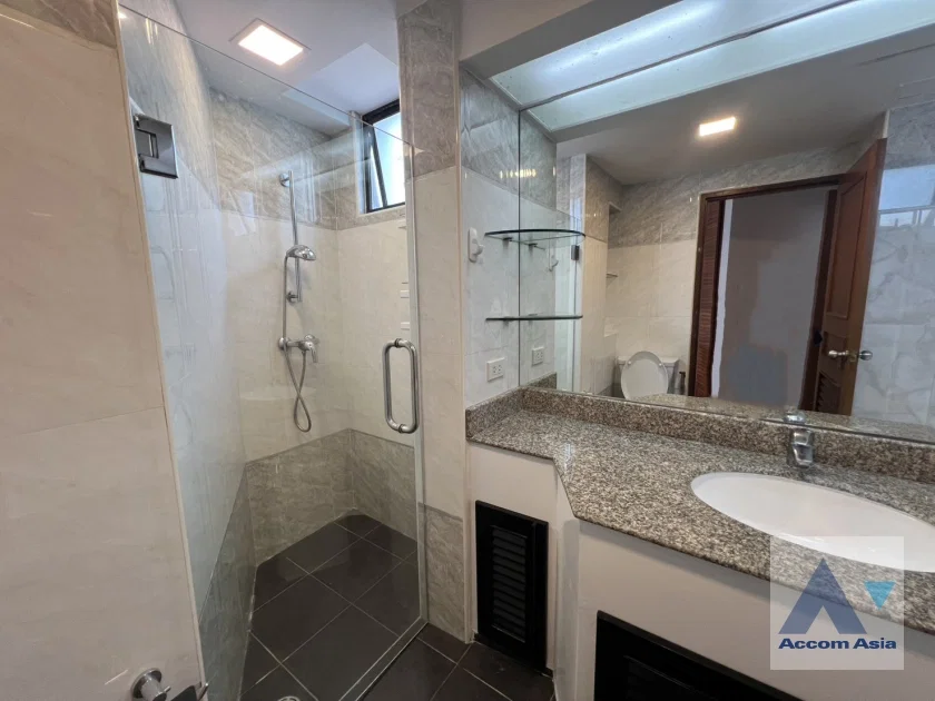picture 🔼🔽 AccomA 📩 Warm wood-tone condominium with spacious layout at President Park (210079) - 15/18