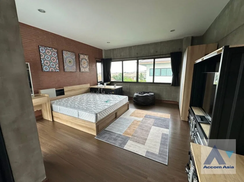 picture 🔼🔽 AccomA 📩  5 BR House @House (AA45019) - 9/18