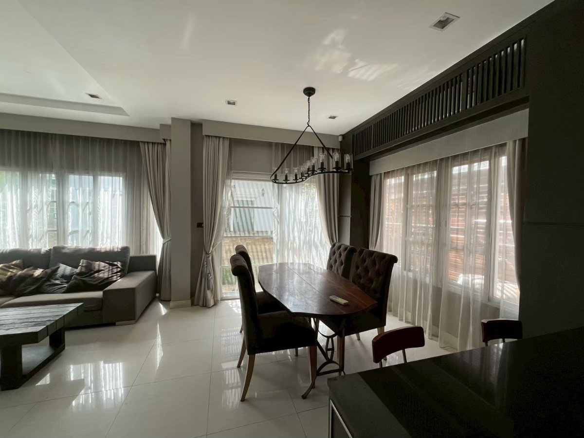 รูป AB05981 - Burasiri Onnut - Bangna : MegaBangna  - รูปที่ 12/15