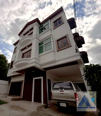 เช่าบ้านเดี่ยว กรุงเทพมหานคร : 🔼🔽 AccomA 📩  5 BR House in Phra Khanong Nuea (AA27372)