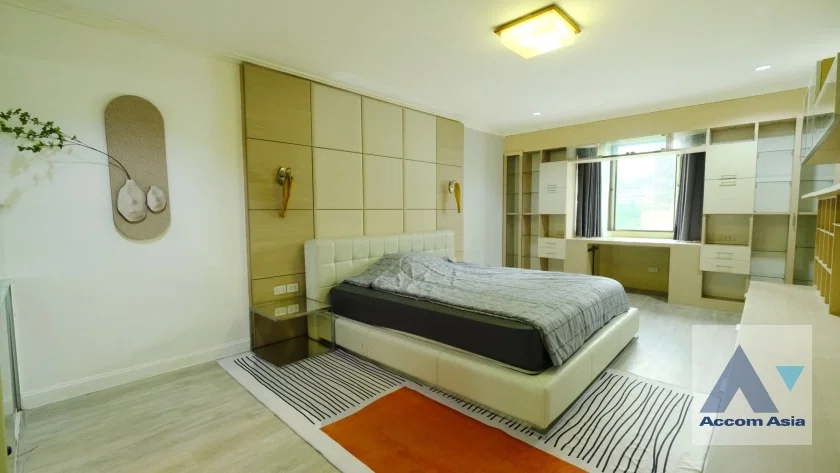 รูป 🔼🔽 AccomA 📩 Royal Castle condo with classic European style  Near BTS Phrom Phong (AA37144) - รูปที่ 18/20