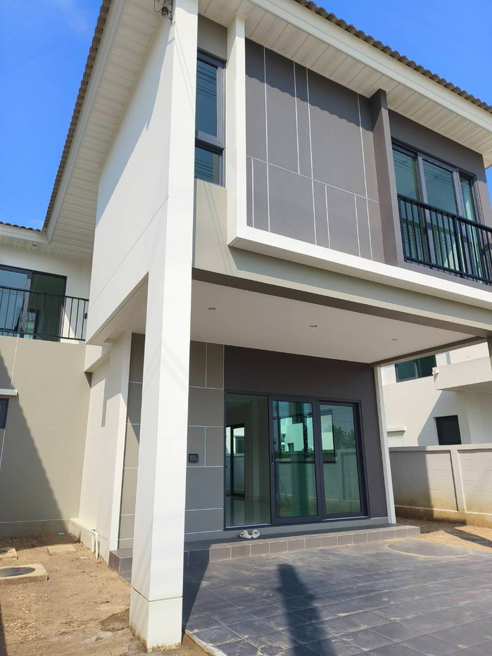 รูป ขายใบจองบ้าน ลดราคา 3 ห้องนอน 3 ห้องน้ำ หน้าบ้านเป็นน้ำพุ ศุภาลัย เบลล่า ซ.กันตนา - รูปที่ 2/18