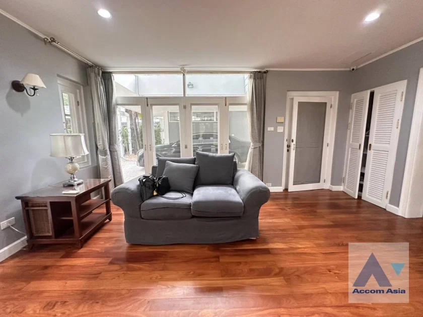 รูป 🔼🔽 AccomA 📩  4 BR House in Thanon Phaya Thai (AA43670) - รูปที่ 6/20