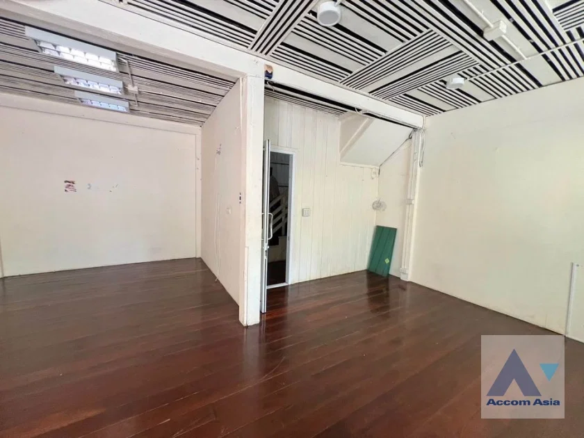 รูป 🔼🔽 AccomA 📩 Home Office 2 BR House in Phra Khanong (AA42084) - รูปที่ 2/7