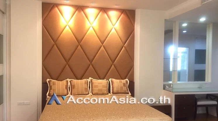 รูป 🔼🔽 AccomA 📩 Wood-accented condo with private balcony and cozy layout (1519142) - รูปที่ 7/9