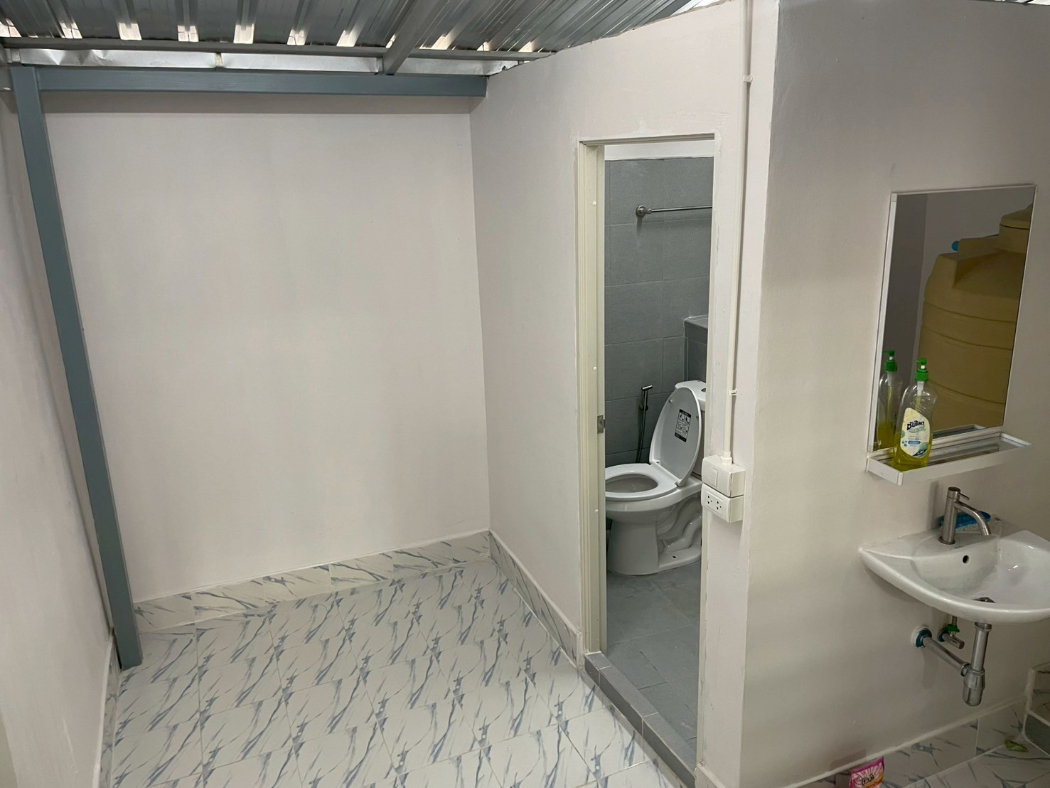 รูป ให้เช่าชั้น 1 อาคารพาณิชย์ ใจกลางแยกมีนบุรี คนพลุกพล่าน เหมาะทำร้านอาหาร - รูปที่ 7/12