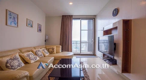 🔼🔽 AccomA 📩 Modern white-tone condo with city balcony in Sukhumvit at Quattro Thonglor (13000592)