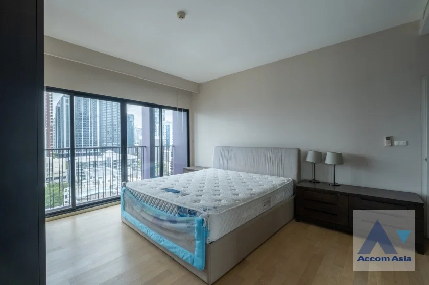 picture 🔼🔽 AccomA 📩 Modern corner unit with city views at Noble Reveal (AA33082) - 10/18