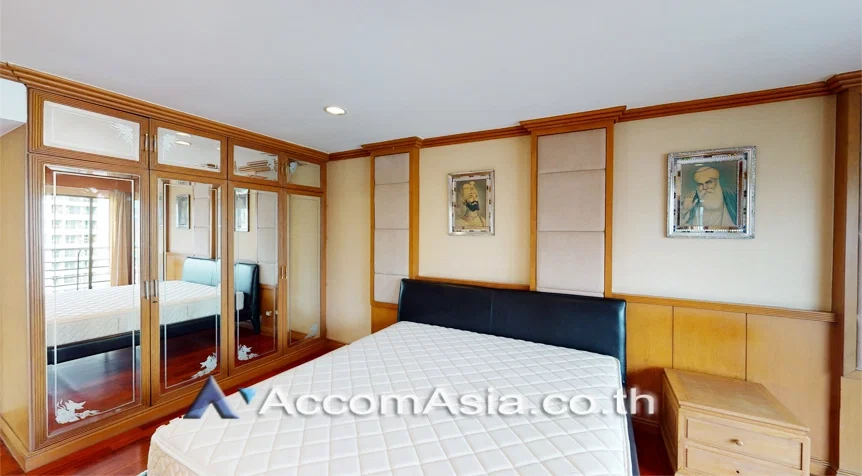รูป 🔼🔽 AccomA 📩 Charming Thai-style condominium with classic wooden accents (1510793) - รูปที่ 12/17