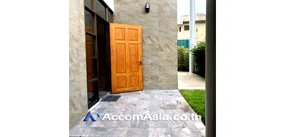 Houses for rent Khlong Toei : 🔼🔽 AccomA 📩 Pet friendly 4 BR House in Klong Tan (AA30642)