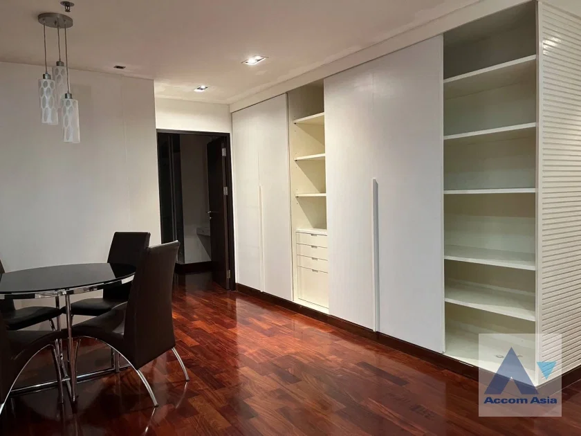 รูป 🔼🔽 AccomA 📩  2 BR Condominium @Urbana Langsuan (25050) - รูปที่ 2/17