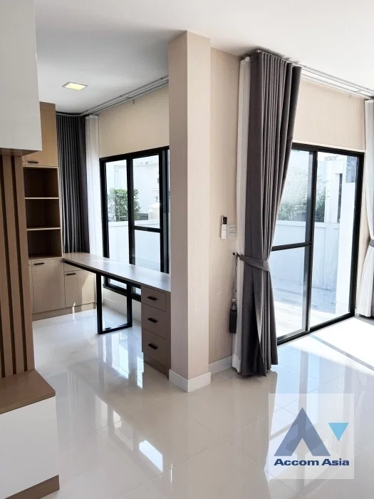 picture 🔼🔽 AccomA 📩  4 BR House @ (AA38888) - 9/18