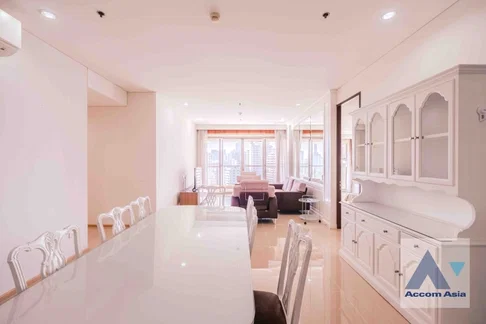 🔼🔽 AccomA 📩 The Lakes Condominium on high floor with Lake view for rent. Close to Asoke BTS Sukhumvit MRT