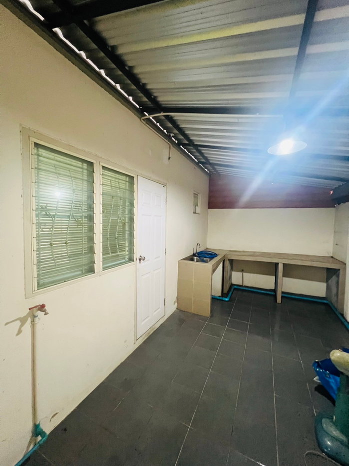 รูป บ้านทาวน์โฮม 2ชั้น หลังริม 53 ตรวา มีพื้นที่ข้างบ้าน - รูปที่ 11/13