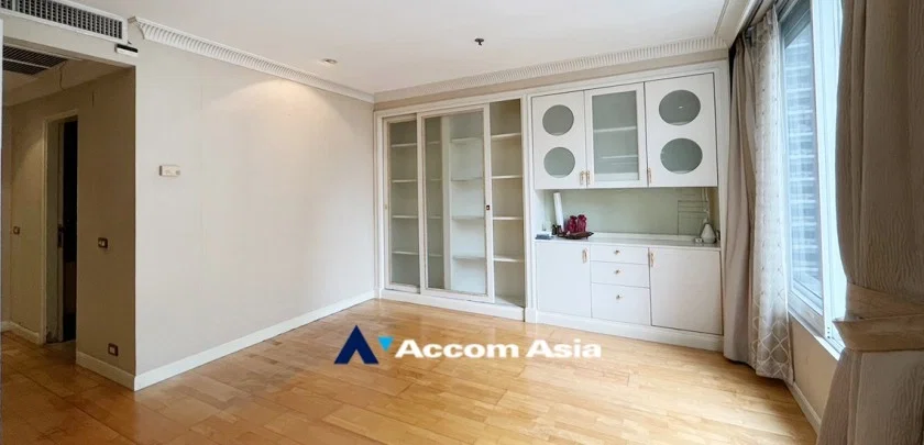 รูป 🔼🔽 AccomA 📩 Luxury condo for sale in Bangkok with spacious open-plan layout and classic built-in design - รูปที่ 14/20