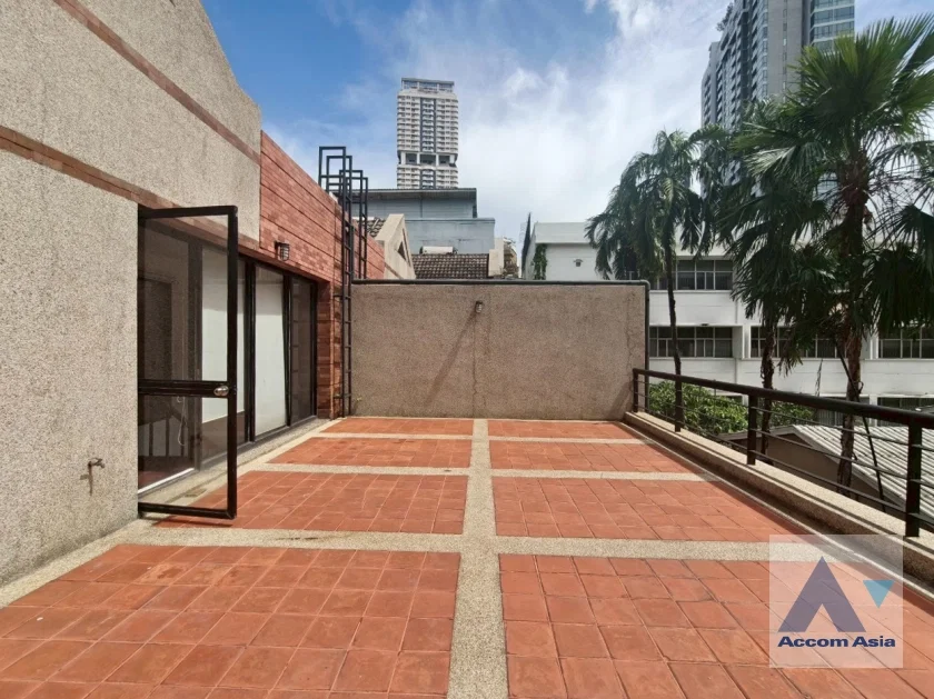 รูป 🔼🔽 AccomA 📩 Modern detached house with patio and garden in Sukhumvit (AA27905) - รูปที่ 3/16