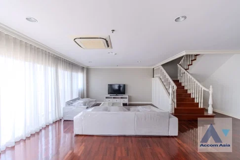 🔼🔽 AccomA 📩 Spacious duplex condominium at Sathorn Park Place
