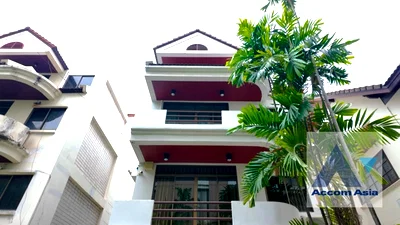 เช่าบ้านเดี่ยว MRT สุขุมวิท : 🔼🔽 AccomA 📩 Home Office,Pet friendly 4 BR House in Khlong Tan Nuea (11007401)