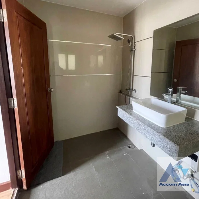 picture 🔼🔽 AccomA 📩 Home Office 3 BR Townhouse in Khlong Tan Nuea (AA44798) - 14/20