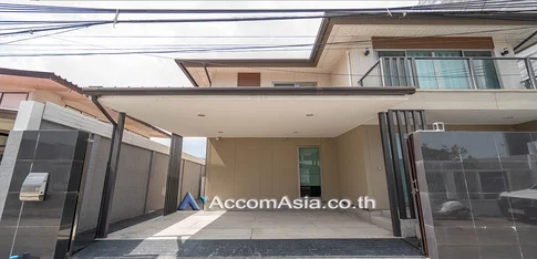 🔼🔽 AccomA 📩  Renovated detached house with spacious layout (AA29845)