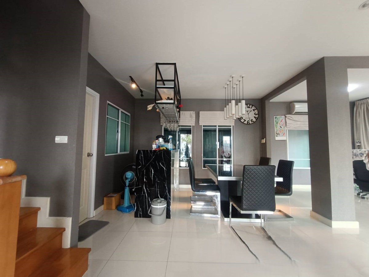 picture OP02085 - Passorn Prestige Onnut : BTS Onnut - 7/10