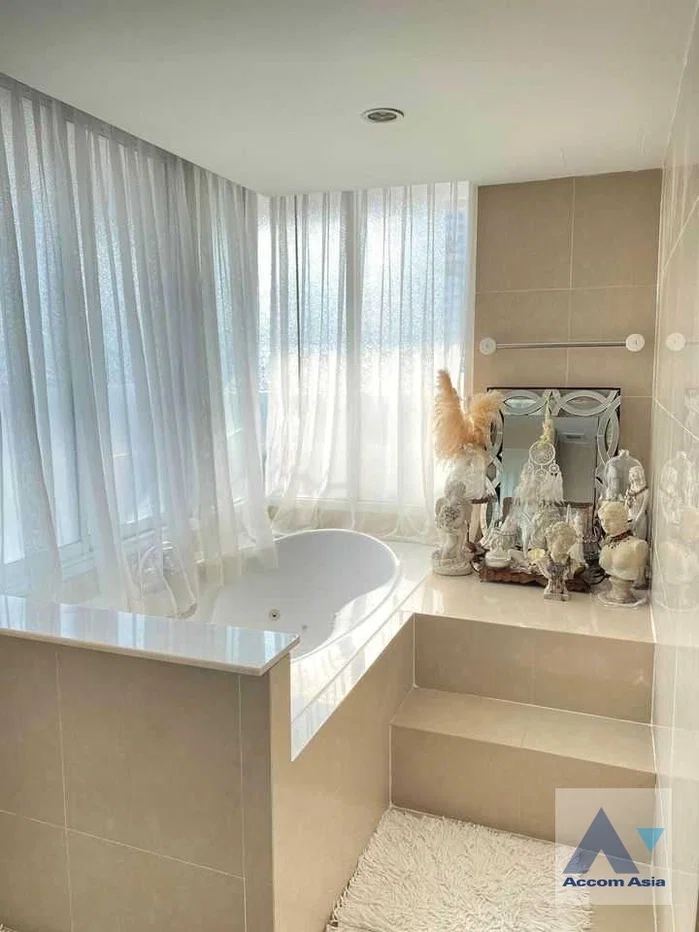 picture 🔼🔽 AccomA 📩 4 BR Condominium @The Peak Residence (AA35603) - 9/12