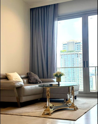 Condos for rent BTS Siam : 185 Ratchadamri. 1bed 70sqm. Line id: @pfagent