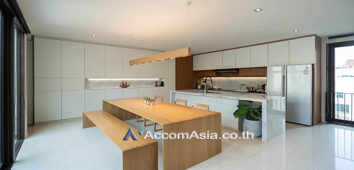 รูป 🔼🔽 AccomA 📩 Pet friendly,Triplex,Private Swimming Pool 3 BR Condominium @Baan Lux Sathorn (AA13510) - รูปที่ 16/18