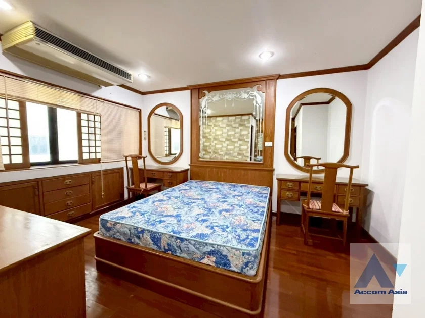 รูป 🔼🔽 AccomA 📩 Duplex Condo 4 BR Condominium @Le Premier II (AA19989) - รูปที่ 17/20