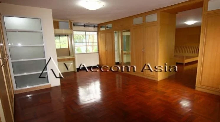 picture 🔼🔽 AccomA 📩 Spacious City Home with Pool and Multipurpose Rooms (1917251) - 7/9