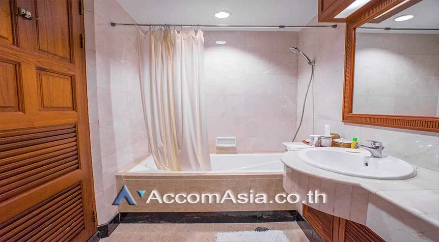 picture 🔼🔽 AccomA 📩 Big Balcony 2 BR Condominium @33 Tower (24631) - 11/15