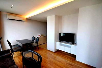 คอนโดให้เช่า : ให้เช่าคอนโด H Sukhumvit 43 ตกแต่งครบครัน (S15-32456)
