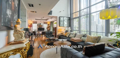🔼🔽 AccomA 📩 Artistic duplex-style unit with greenery views in Ploenchit (AA30897)