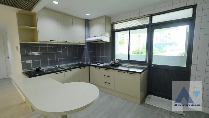 รูป 🔼🔽 AccomA 📩 Royal Castle condo with classic European style  Near BTS Phrom Phong (AA37144) - รูปที่ 12/20