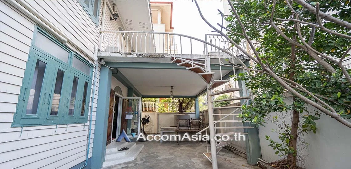 picture 🔼🔽 AccomA 📩 Pet friendly,Home Office 3 BR House in Khlong Toei (1720649) - 2/17