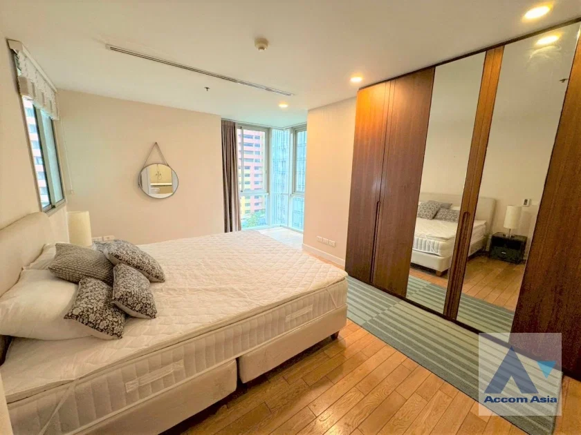 รูป 🔼🔽 AccomA 📩 Pet friendly 2 BR Condominium @The Legend Saladaeng (1512622) - รูปที่ 13/15