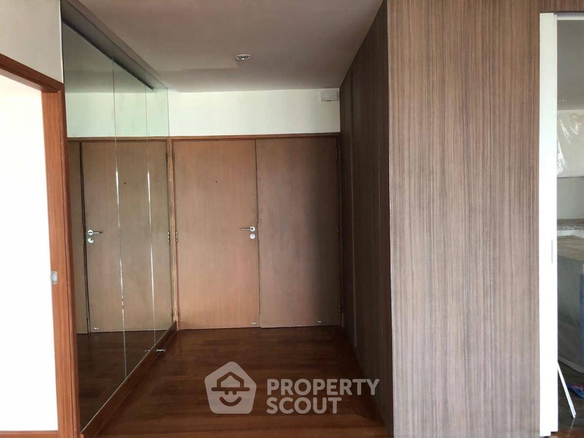 รูป คอนโด 3-ห้องนอน ที่ สาธร การ์เด้นส์ ใกล้ MRT สีลม (ID 2632667) - รูปที่ 8/11