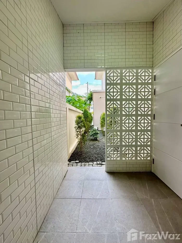 picture Fully Furnished 4-Bedroom House with Security System 6145772 - 17/22