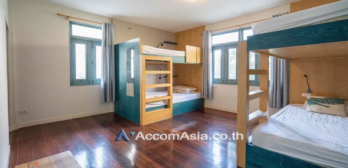 picture 🔼🔽 AccomA 📩 Pet friendly,Home Office 3 BR House in Khlong Toei (1720649) - 8/17