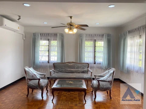 🔼🔽 AccomA 📩  3 BR House @House in Compound (AA38957)