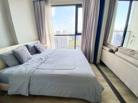Luxury condo for rent in Sriracha, Keen Center, city center, next to Sukhumvit Road.