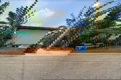 ขายที่ดิน  ติดถนนคอนกรีต อำเภอบางเสาธง  สมุทรปราการ เข้า ออก ได้หลายเส้นทาง