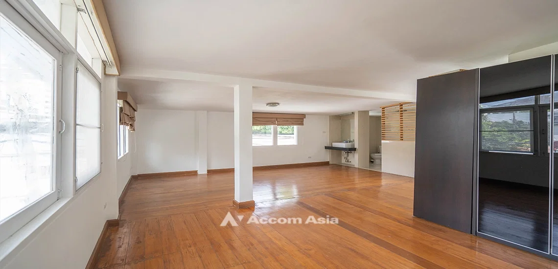 picture 🔼🔽 AccomA 📩 Pet friendly 5 BR House in  Lumphini (AA30969) - 12/19