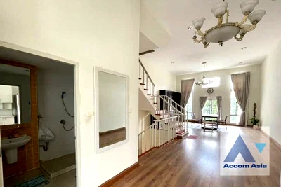 Houses for rent Bangkok : 🔼🔽 AccomA 📩 Newly renovated 4 BR House @Baan Klang Krung Sathorn-Nuea Tai (AA43639)