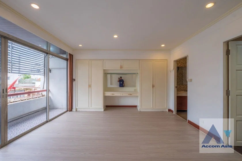picture 🔼🔽 AccomA 📩 Home Office 3 BR Townhouse in Khlong Tan Nuea (AA41105) - 17/20