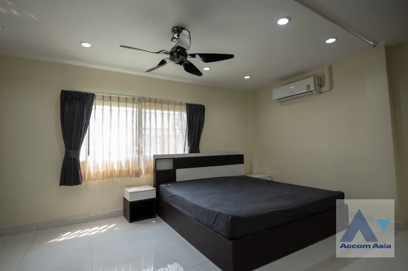 รูป 🔼🔽 AccomA 📩 Furnished home designed for home office use in Phra Khanong (AA42943) - รูปที่ 17/20